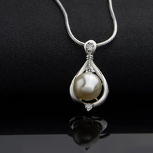Pearl Necklace in 18K White Gold Plated
