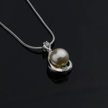 Pearl Necklace in 18K White Gold Plated