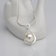 Pearl Necklace in 18K White Gold Plated