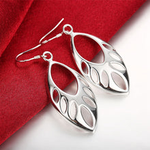 18K White Gold Plated Hollow Cut Ovular Earring